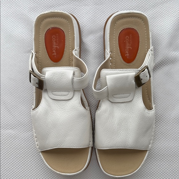 Strictly Comfort Women's White Leather Sandals - Size 10 - Picture 1 of 6